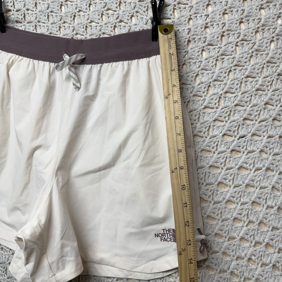 The North Face Trailwear OKT Trail Shorts Women Size M Cream Stretch Activewear - Picture 8 of 11
